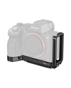 SmallRig 6034 L-Shaped Mount Plate with AirTag Slot for Sony Alpha 7 V / 7R V / 7 IV